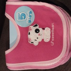 5 pack of baby bibs